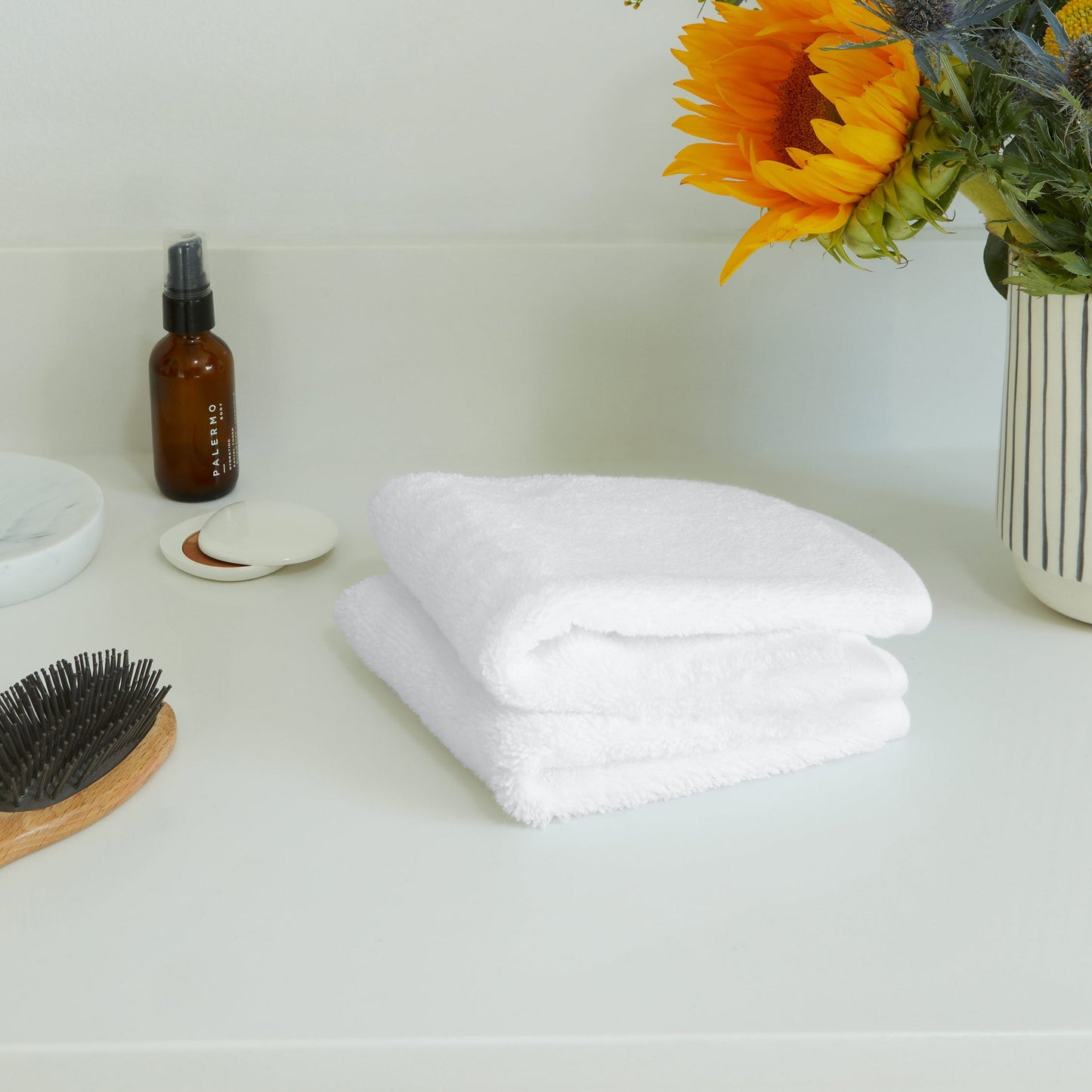SereneTowels_Washcloth_White_Editorial_1x1_010.jpg
